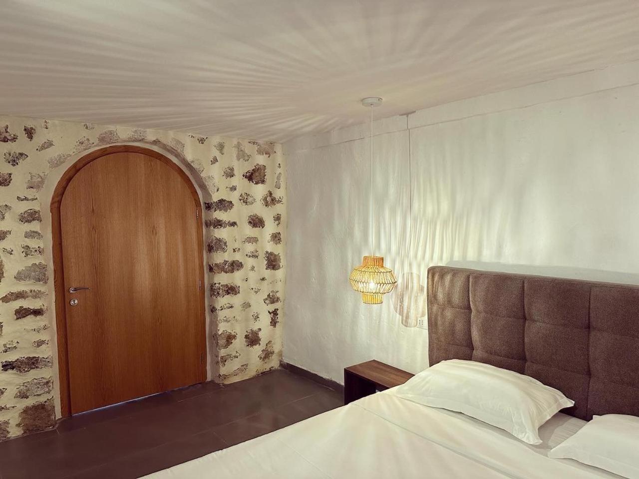 Lion's Apartment